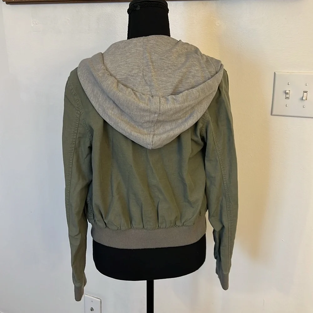 Full Tilt Versatile Cotton & Spandex Layered Hooded Jacket W/Zip Pockets, Sz. S.